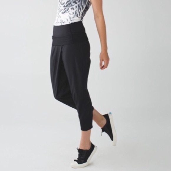 lululemon athletica Pants - Lululemon Dance To Yoga Crop